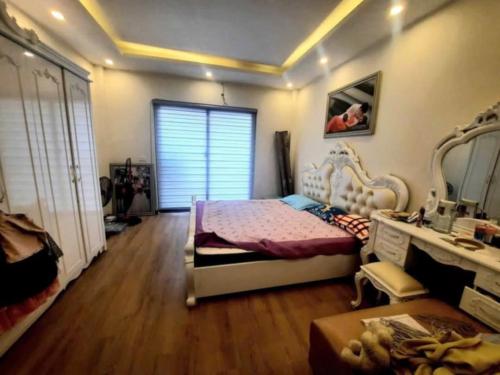 Bán nhà Hồ Đắc Di 5 tầng, 3 ngủ thoáng mát, gần ô tô, giá chỉ 8 tỷ